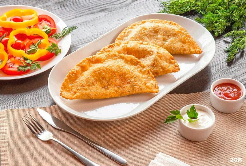 Чебуреки жареные
