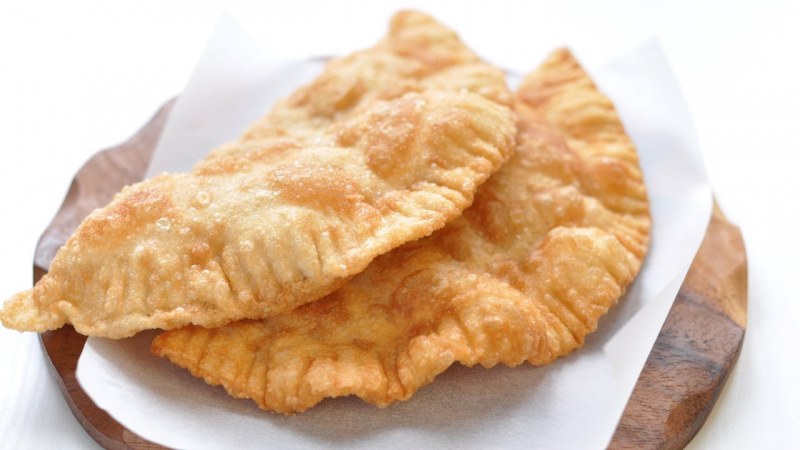 Чебуреки беляши