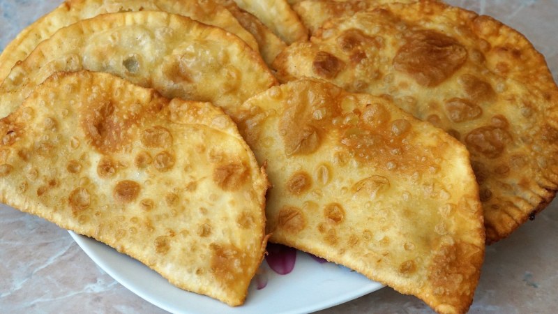 Вкусные чебуреки в Москве