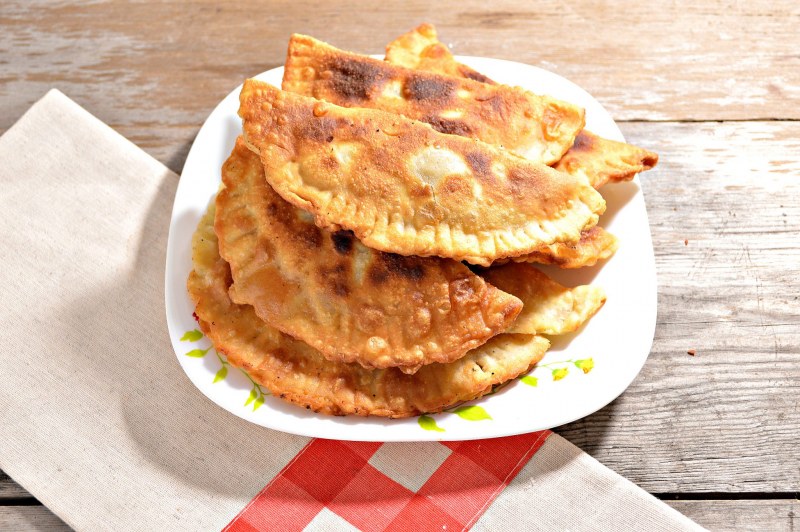 Чебупели с мясом