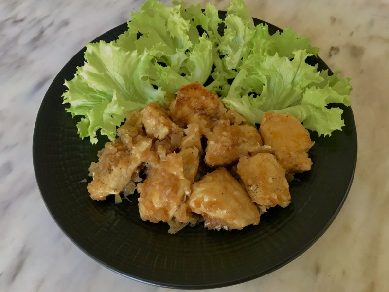 Куриная грудка с луком