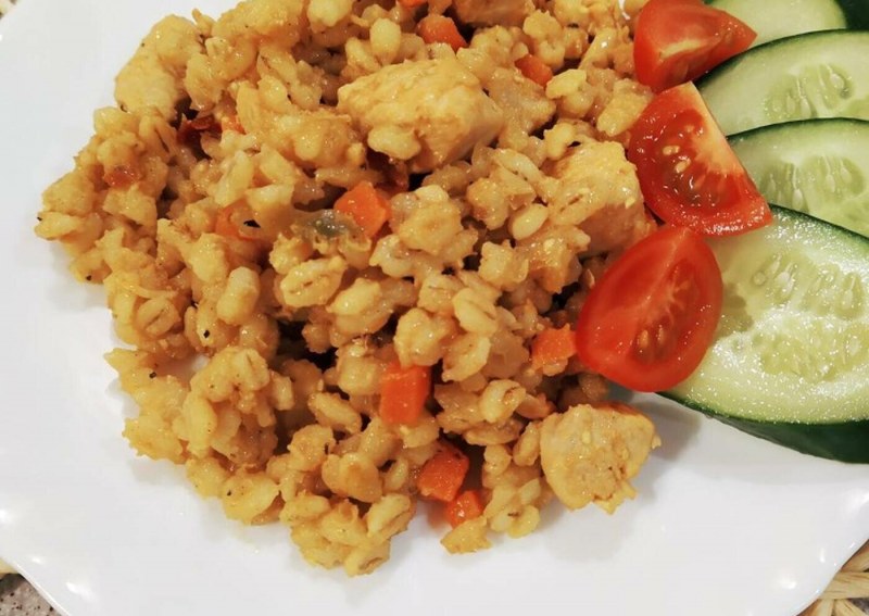 Перловка с курицей