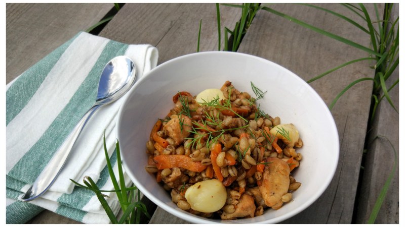 Перловая каша с мясом и грибами