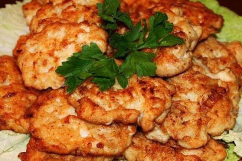 Рубленые котлеты под сыром