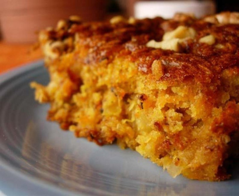 Морковный пирог с грецкими орехами