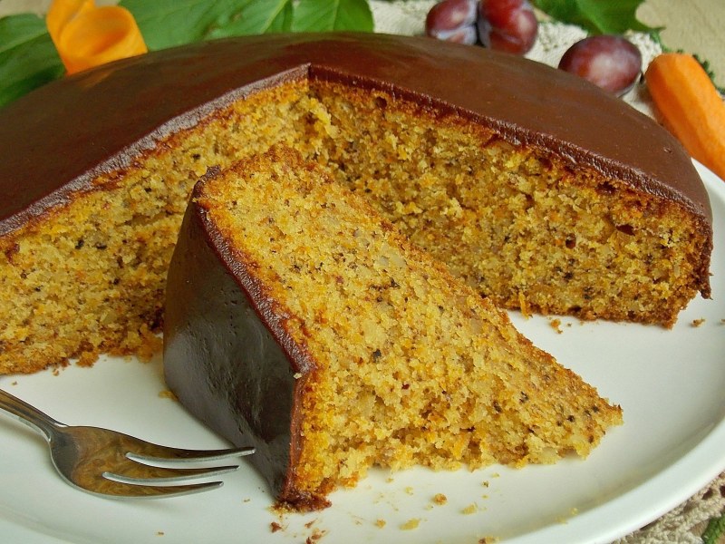 Торт с курагой и орехами