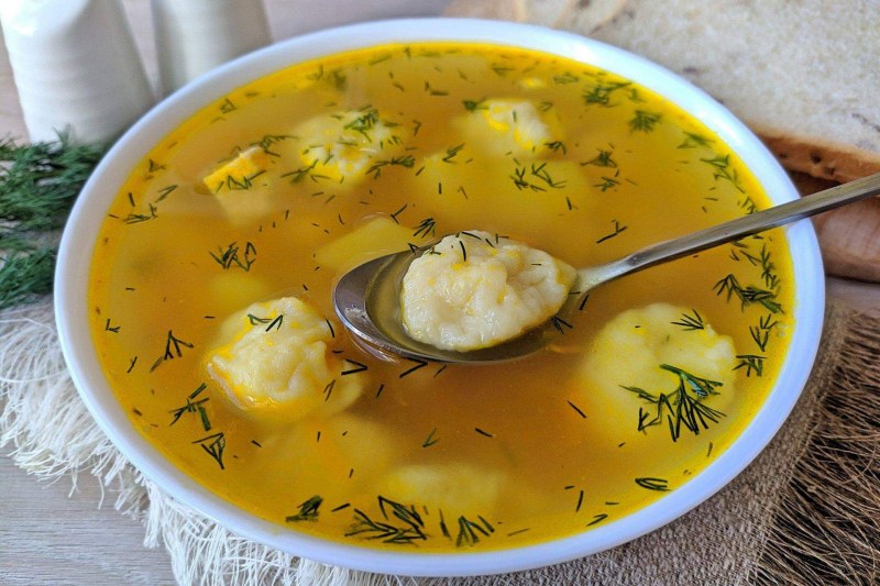 Гороховый суп с клецками