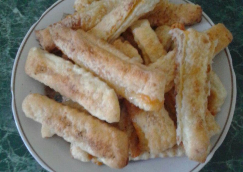 Хлебные сырные палочки