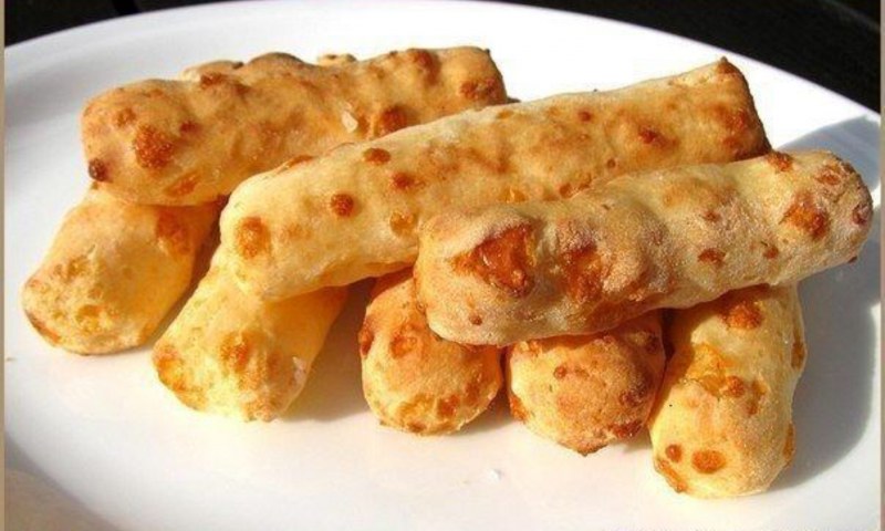 Сырные палочки на кефире