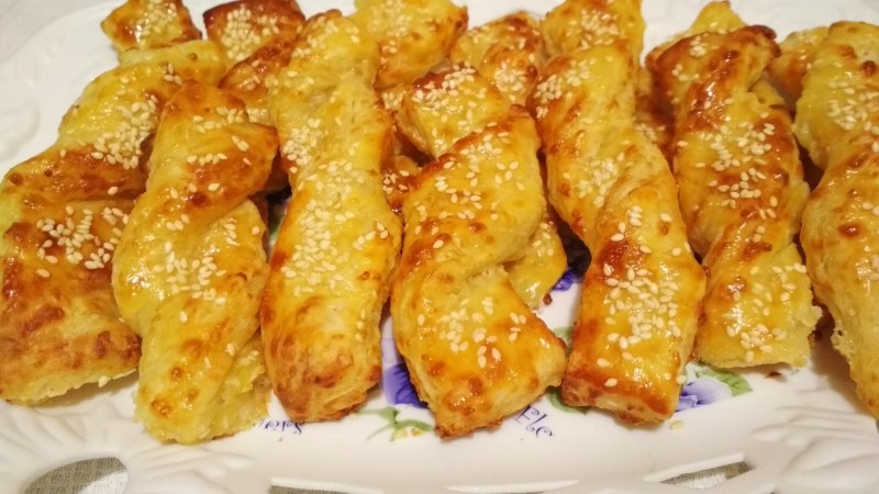 Слоеные палочки с шоколадом