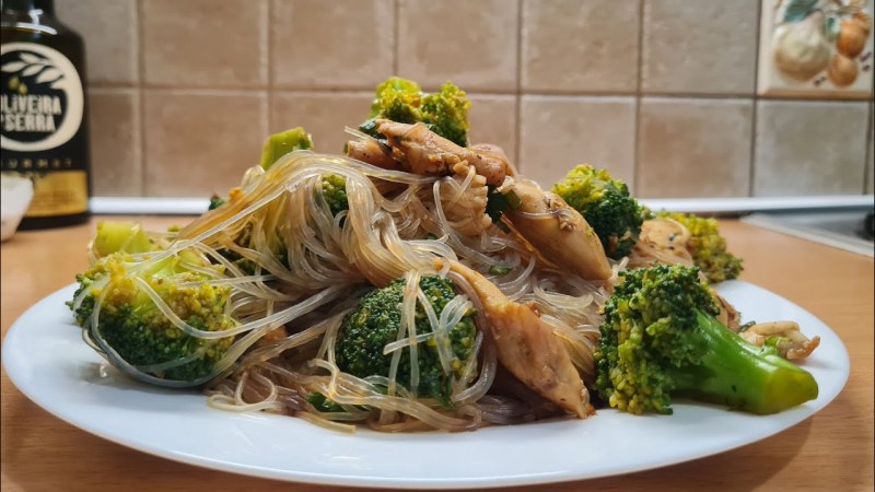 Салат из рисовой лапши фунчоза