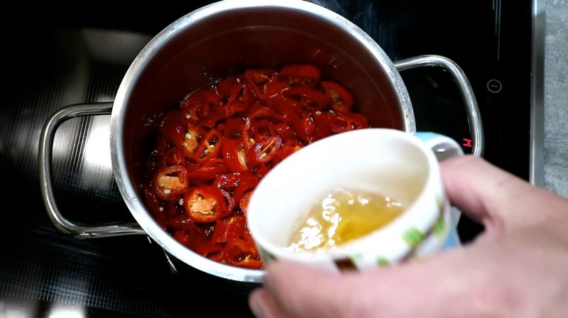 Кисло-сладкий соус с перцем Чили
