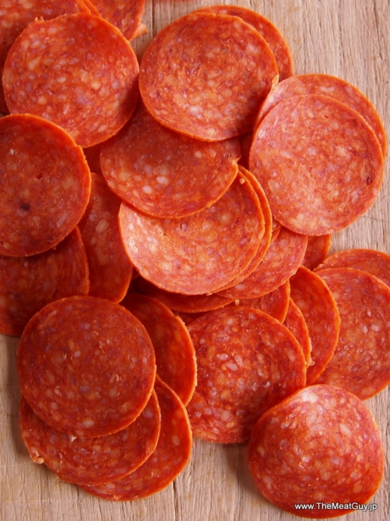 Копчёная колбаса куски