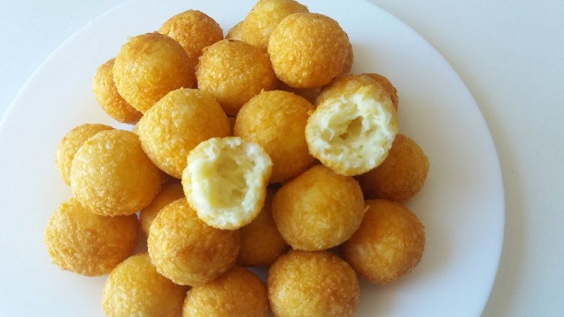 Шарики из кукурузных палочек