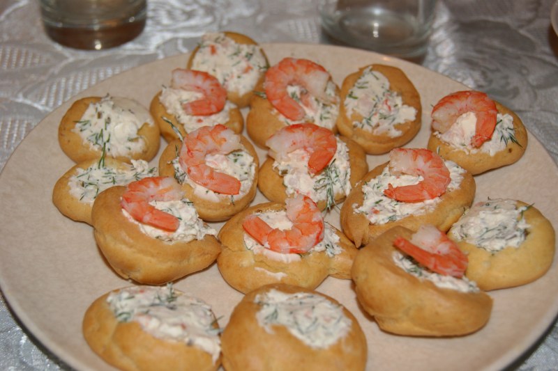 Профитроли с начинкой