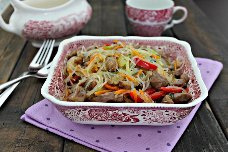 Фунчоза с мясом и овощами