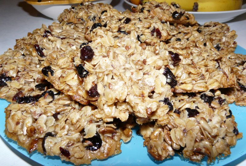 Овсяное печенье с сухофруктами и орехами