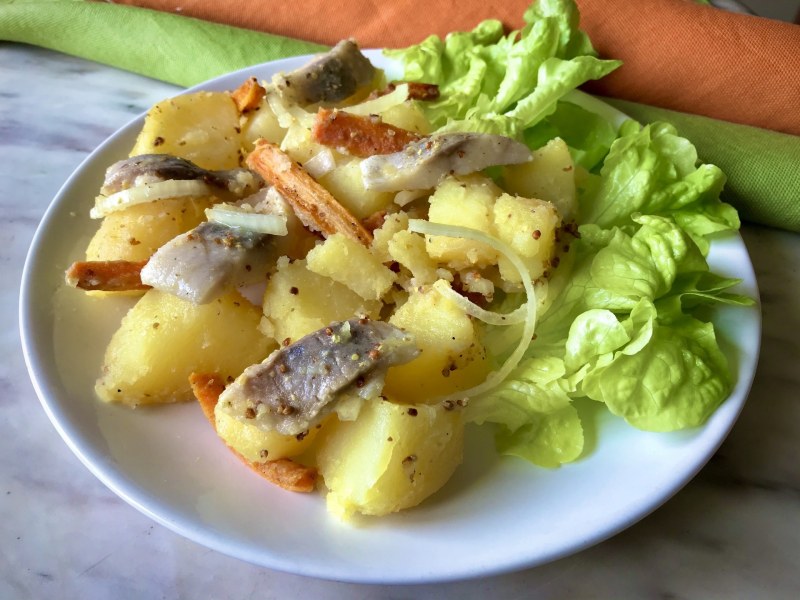Картофельный салат карбонара
