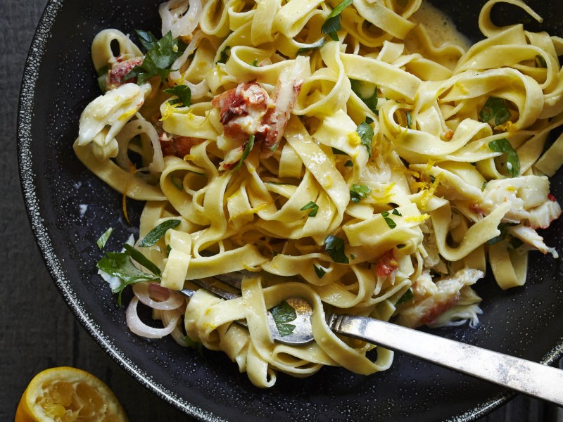 Макароны с крабом и сыром
