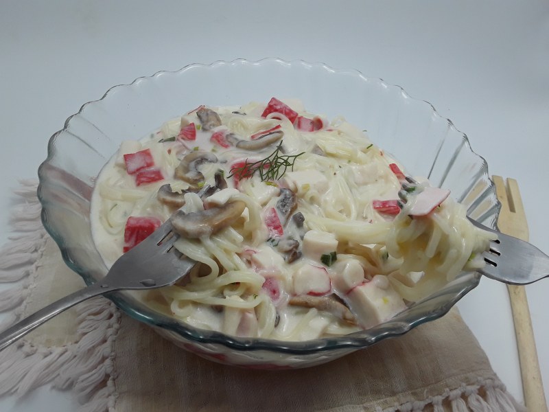 Паста фарфалле с морепродуктами