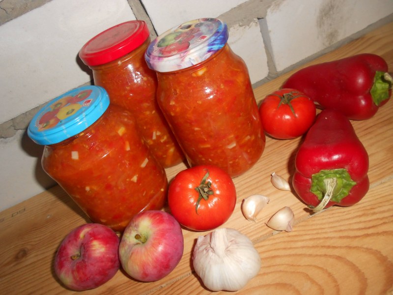 Аджика с морковью и помидорами