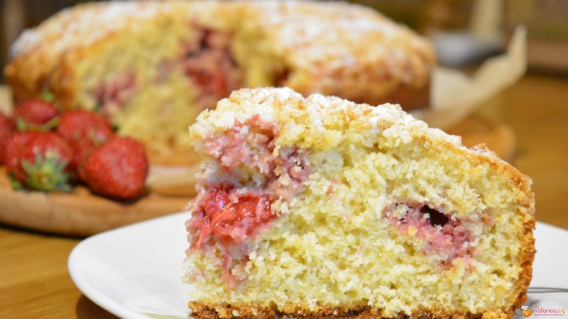 Овсяный пирог с клубникой