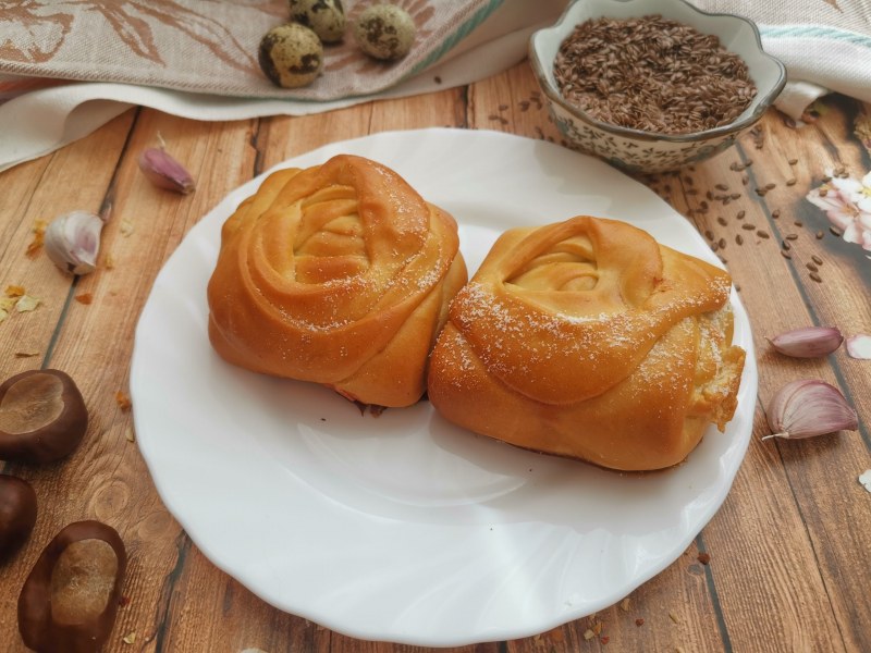 Расстегай с рыбой и рисом