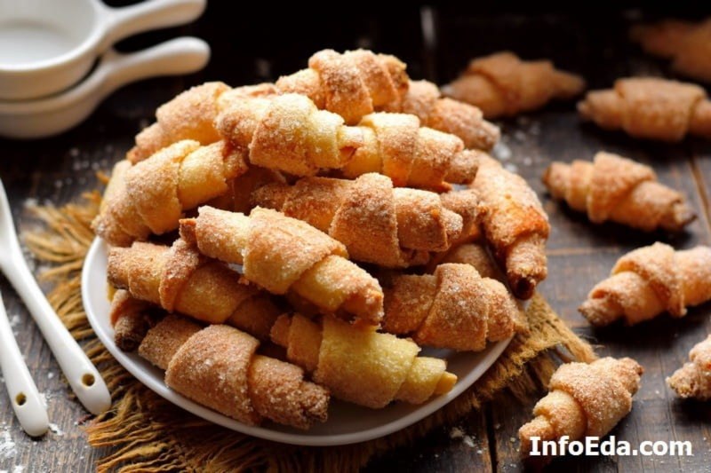 Рогалики с сахаром