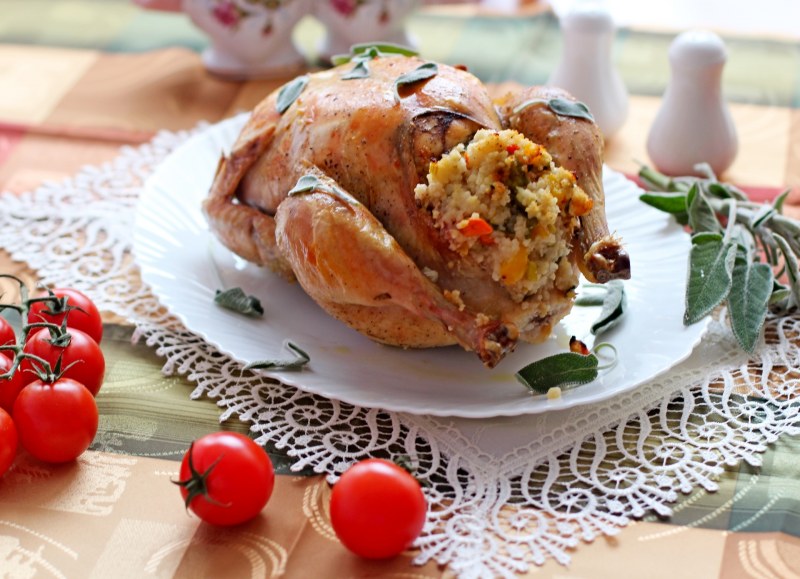 Курица фаршированная рисом