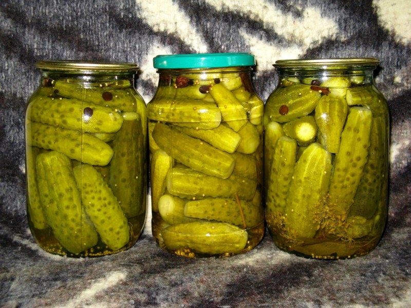 Огурцы маринованные