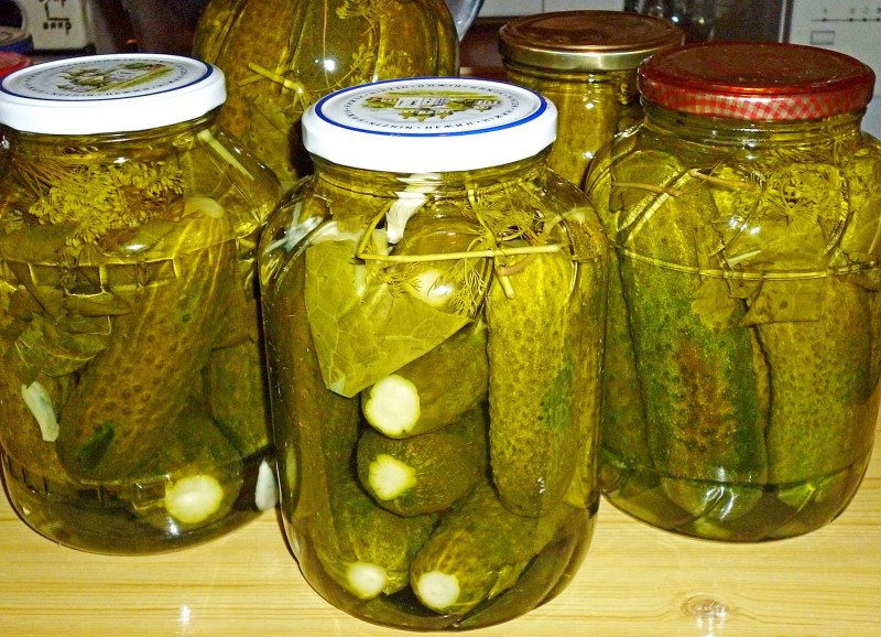 Огурцы маринованные