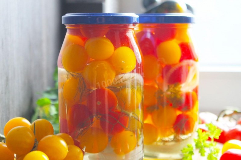 Маленькие зеленые маринованны