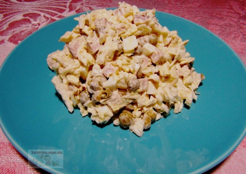 Нежнейший салат из копченого мяса