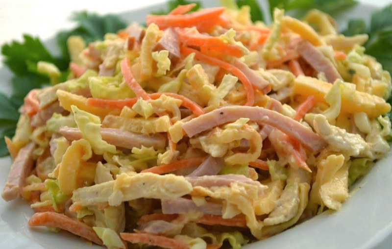 Салат Анастасия с корейской морковкой и пекинской