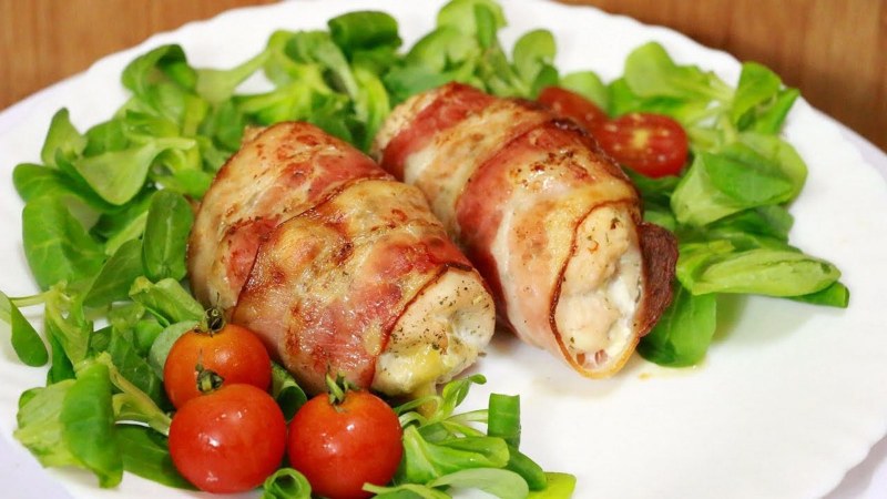 Рулетики из куриной грудки с грибами