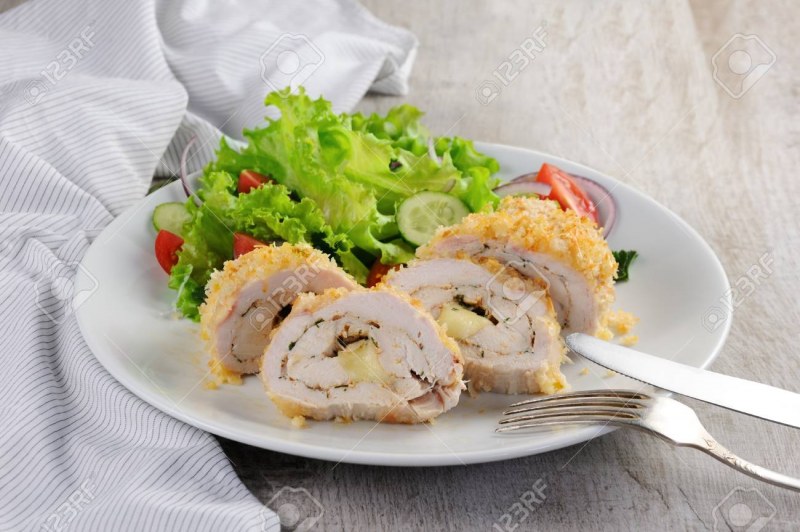 Куриные грудки в беконе