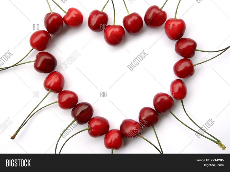 Сердечко из черешни
