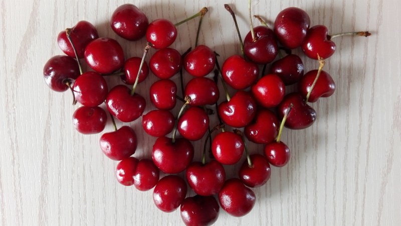 Украшения из помидоров черри