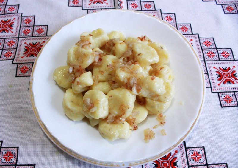 Кнедлики вареники галушки клецки