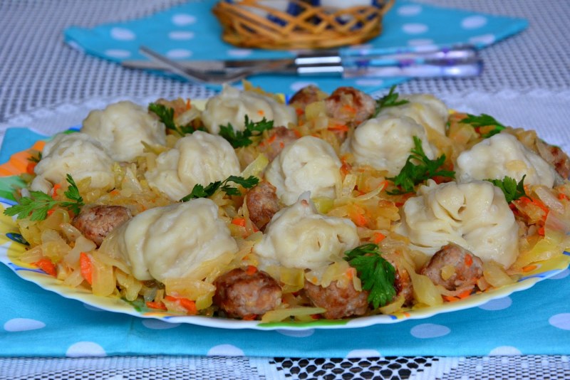 Капуста с галушками