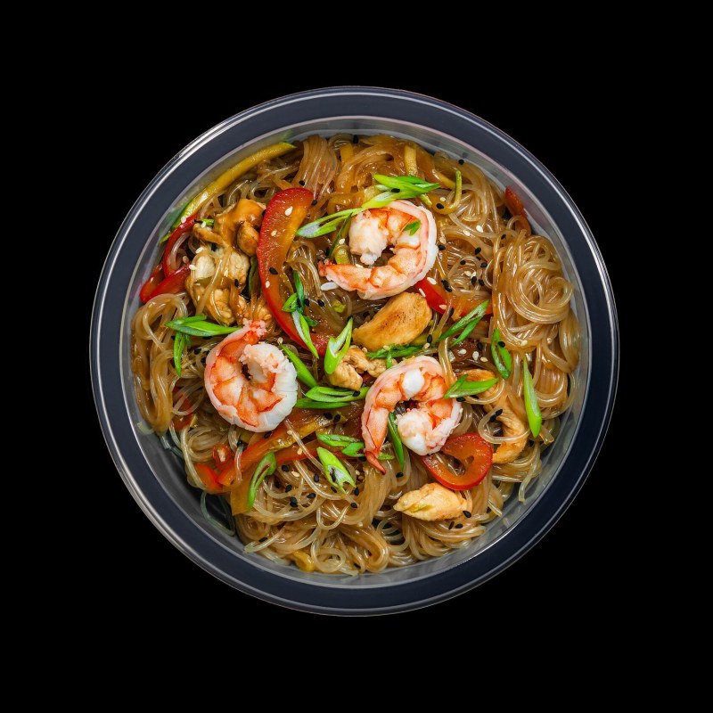 Фунчоза с курицей и креветками