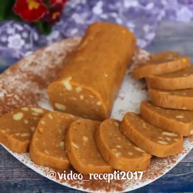 Сладкая колбаска из печенья со сгущенкой