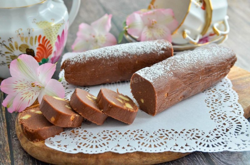 Шоколадная колбаса из печенья