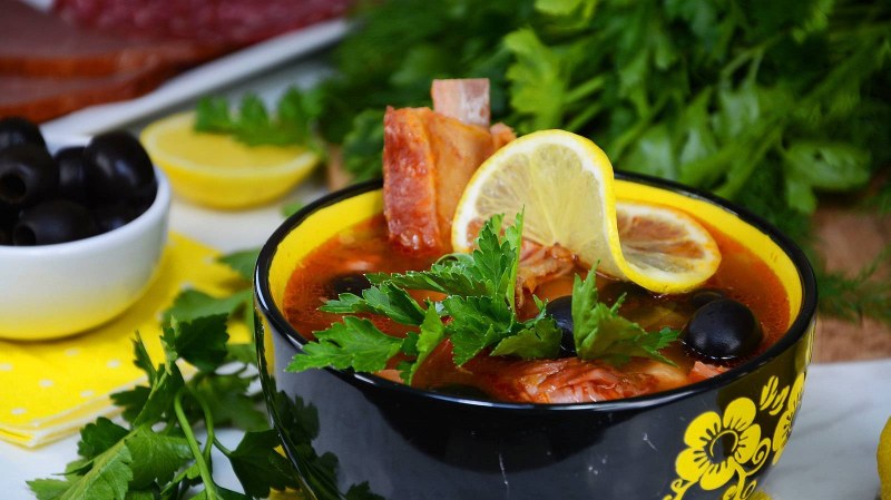 Солянка мясная delilabs