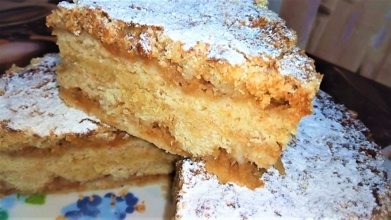 Насыпной пирог с яблоками