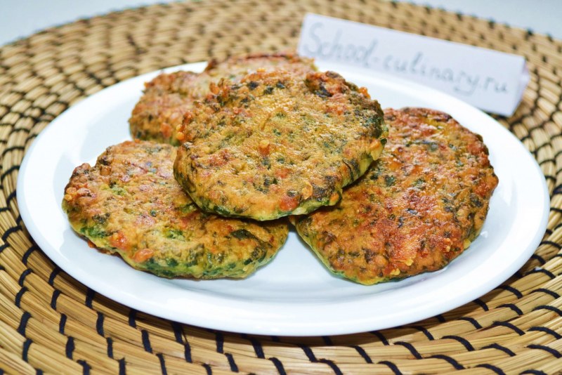 Кабачковые оладьи с печенью