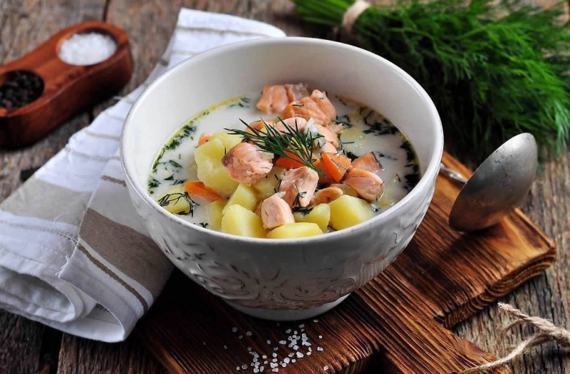 Уха из красной рыбы