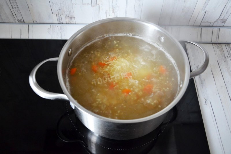 Уха из форели вид сверху