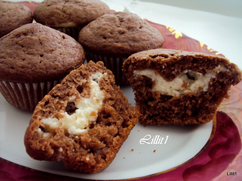 Кекс с изюмом