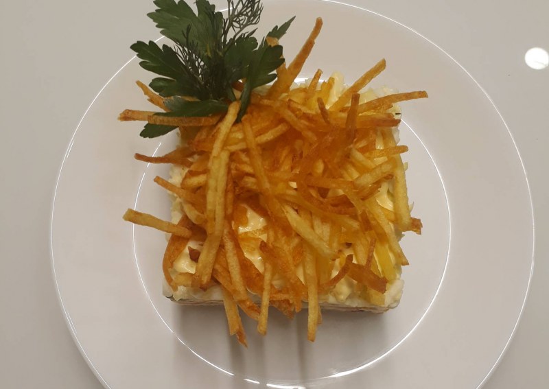 Салат с картофелем Пай